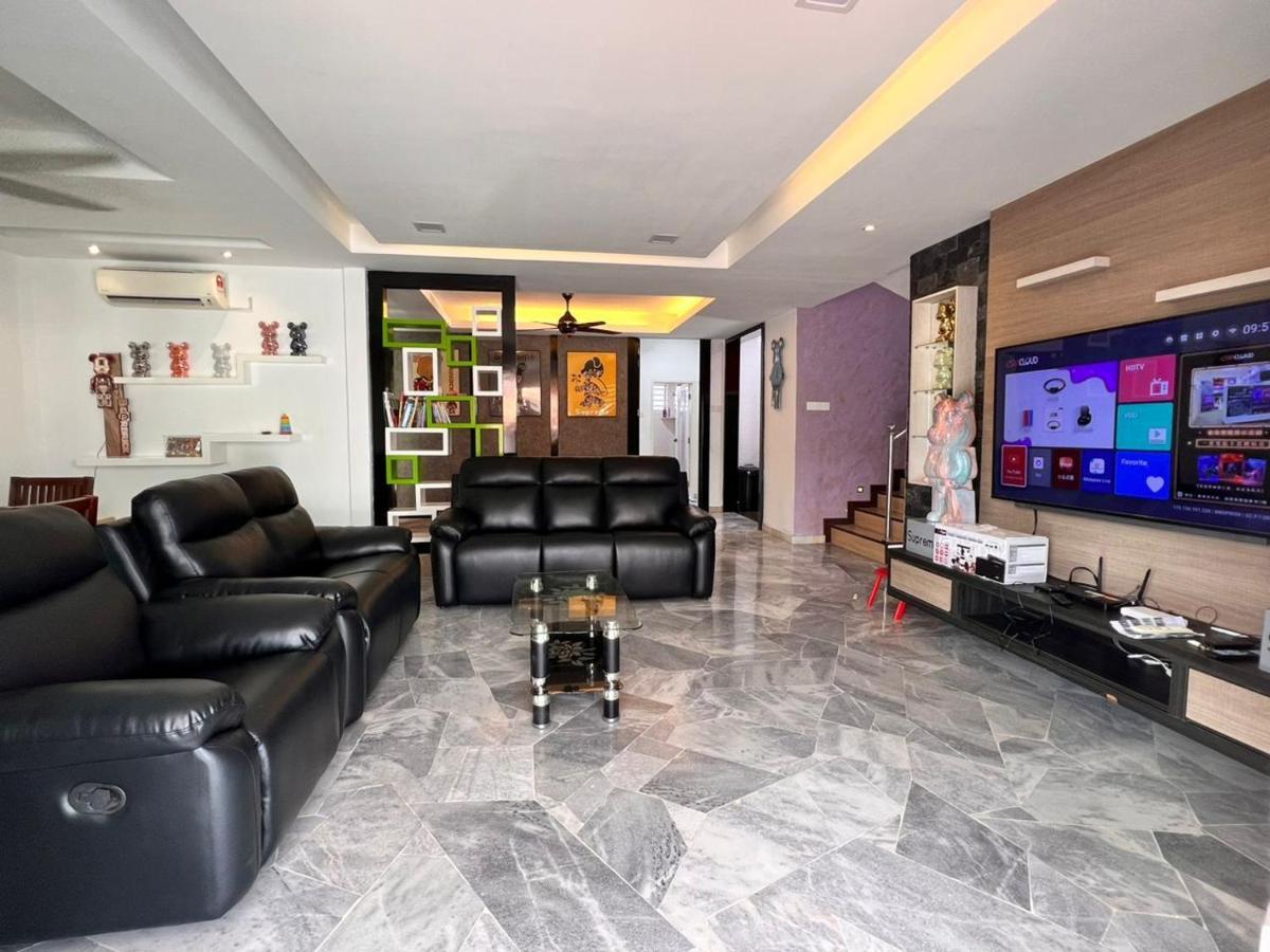 Bearbrick Homestay With Pool Port Dickson Exterior foto